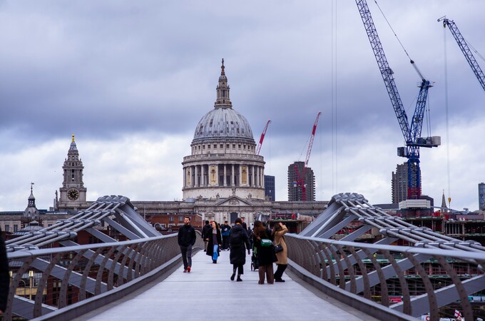 Sketching London s Landmarks